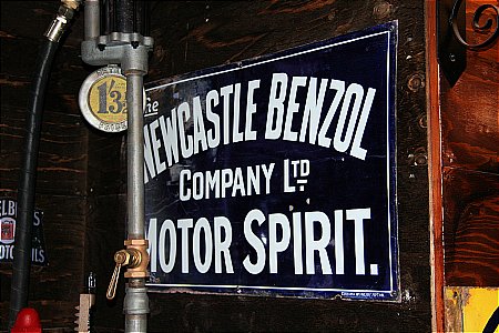 NEWCASTLE BENZOL - click to enlarge